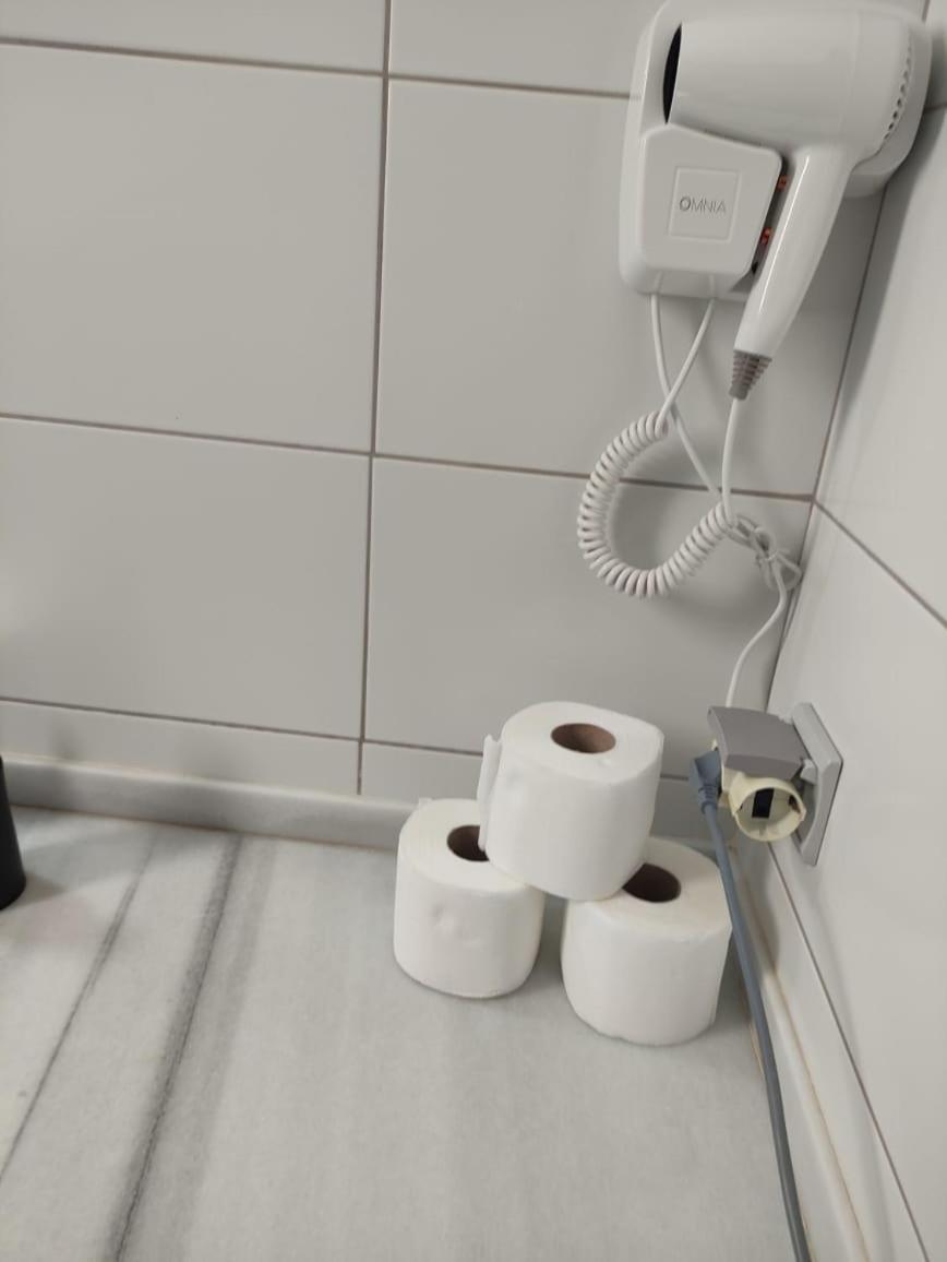 Adam Apartments ساراندا المظهر الخارجي الصورة