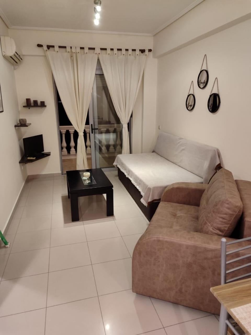 Adam Apartments ساراندا المظهر الخارجي الصورة